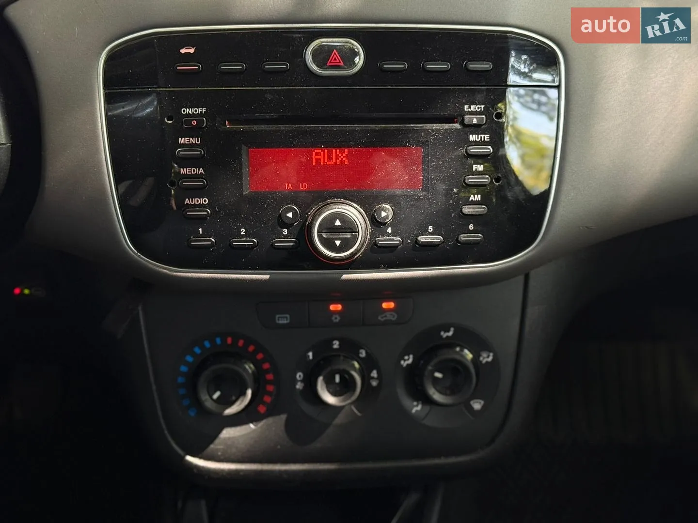 2013 Fiat Linea - мініатюра 10