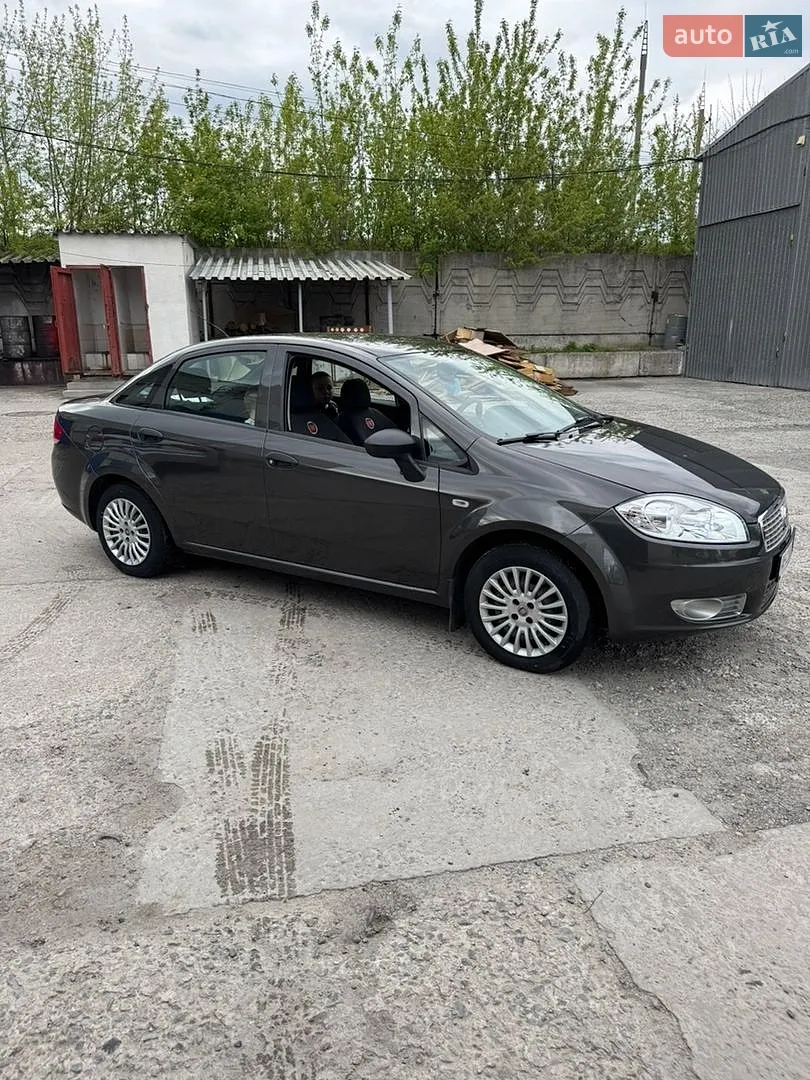 2011 Fiat Linea - мініатюра 2