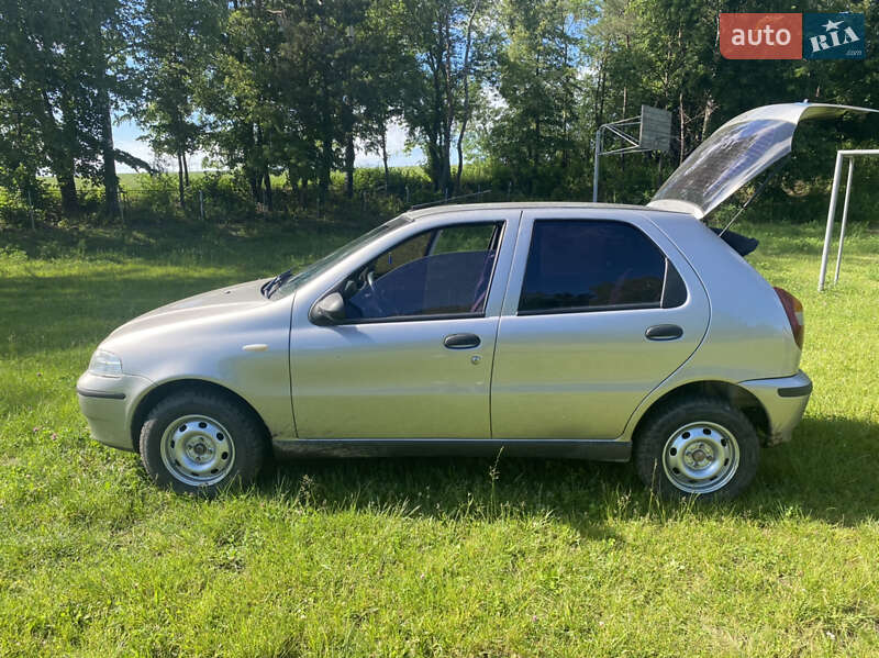 Хэтчбек Fiat Palio 2003 в Дубно