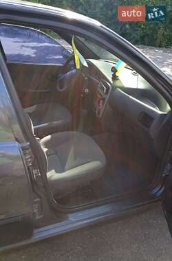 Хэтчбек Fiat Palio 2003 в 