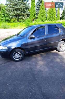 Хэтчбек Fiat Palio 2003 в 