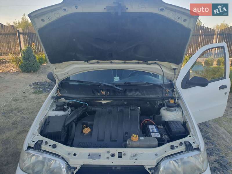 Хэтчбек Fiat Palio 2003 в Костополе фото 9 Хэтчбек Fiat Palio 2003 в Костополе