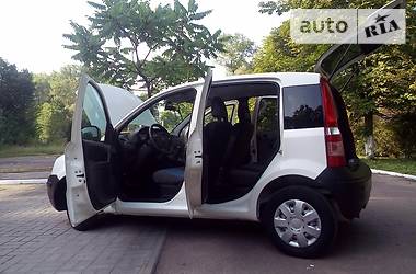 Хэтчбек Fiat Panda 2011 в 
