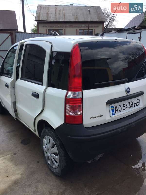 Хетчбек Fiat Panda 2012 в Хусті