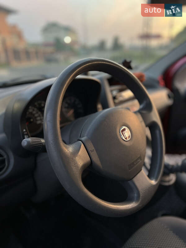 Хэтчбек Fiat Panda 2005 в Луцке
