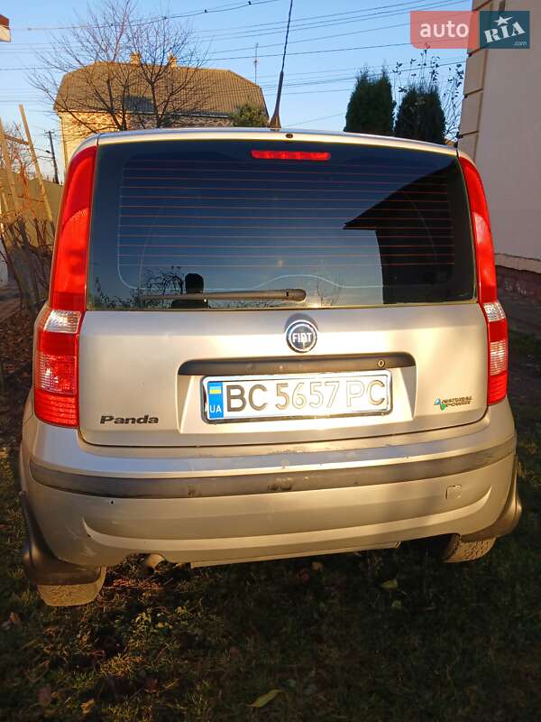 Хэтчбек Fiat Panda 2007 в Городке