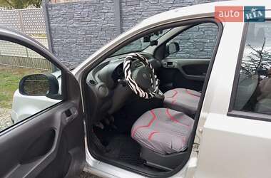 Хэтчбек Fiat Panda 2011 в 