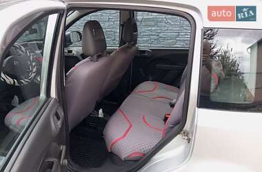 Хэтчбек Fiat Panda 2011 в 