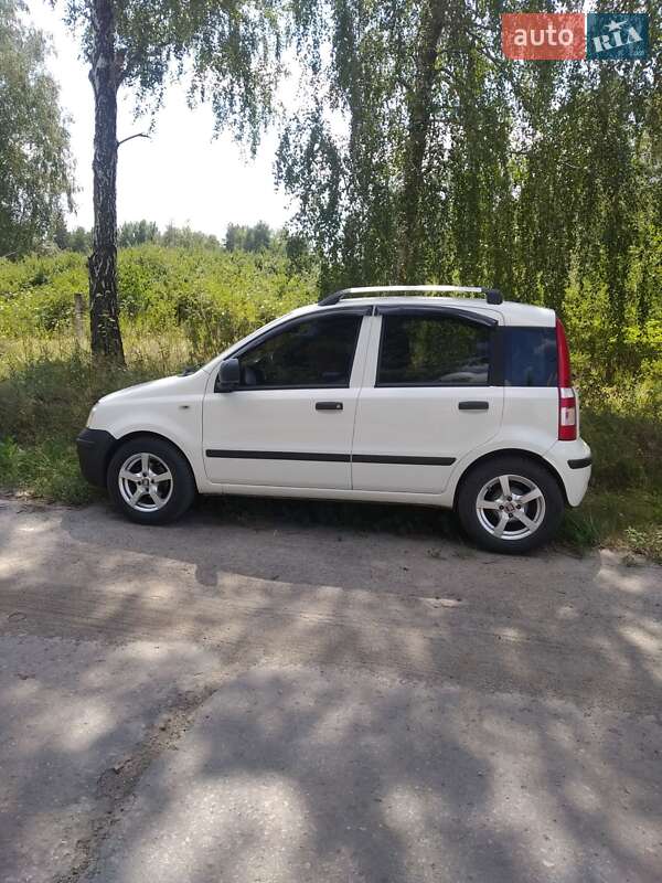 Хэтчбек Fiat Panda 2010 в 