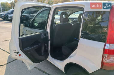 Хэтчбек Fiat Panda 2011 в 
