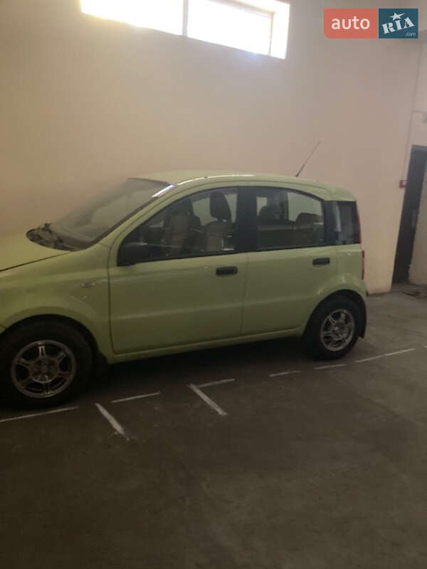 Хетчбек Fiat Panda 2004 в 