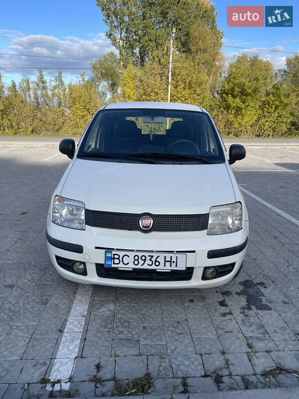 Хетчбек Fiat Panda 2011 в 