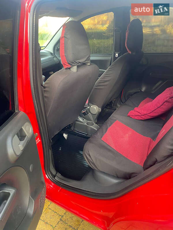 Хэтчбек Fiat Panda 2010 в Городке