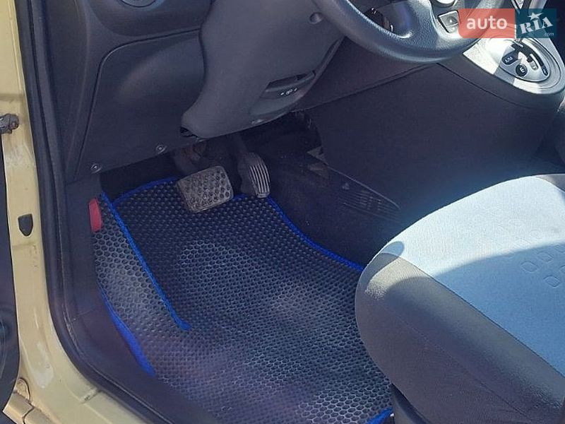 Хэтчбек Fiat Panda 2008 в Ивано-Франковске фото 14 Хэтчбек Fiat Panda 2008 в Ивано-Франковске