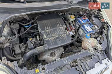 Хэтчбек Fiat Punto Evo 2011 в 