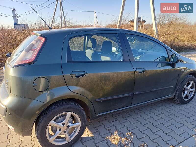 Хэтчбек Fiat Punto Evo 2010 в Львове