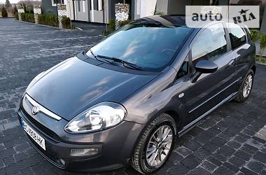 Хетчбек Fiat Punto 2011 в Стрию