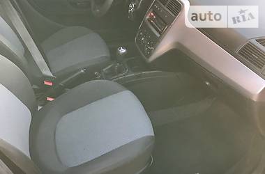 Седан Fiat Punto 2010 в Киеве