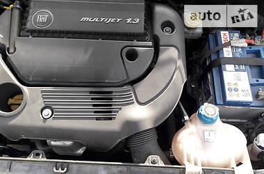 Хетчбек Fiat Punto 2010 в 