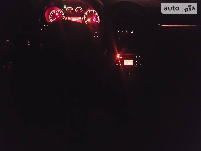 Хетчбек Fiat Punto 2011 в Києві фото 47 Хетчбек Fiat Punto 2011 в Києві