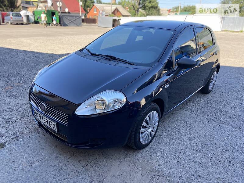 Хетчбек Fiat Punto 2009 в Рівному
