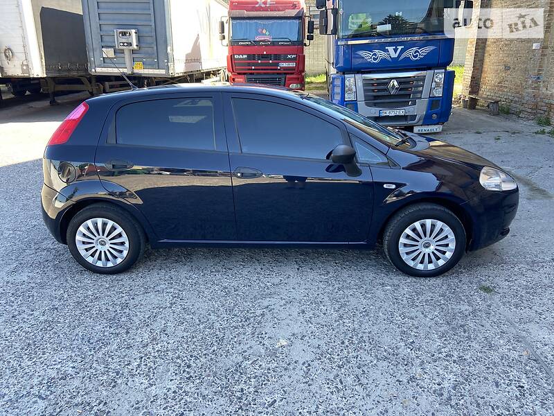 Хетчбек Fiat Punto 2009 в Рівному