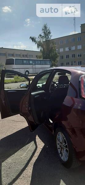 Хетчбек Fiat Punto 2012 в Шептицькому