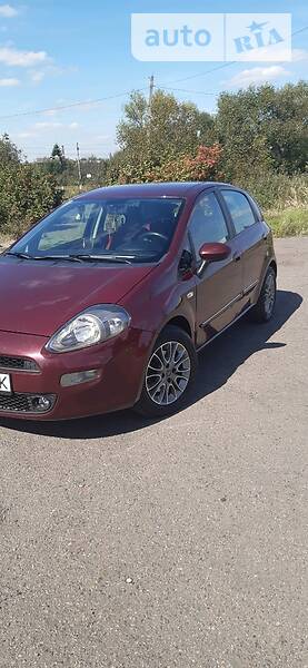 Хетчбек Fiat Punto 2012 в Шептицькому