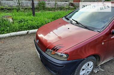 Хэтчбек Fiat Punto 2000 в Яремче