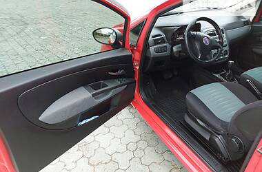 Хэтчбек Fiat Punto 2009 в Дубно