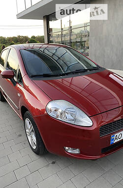 Хэтчбек Fiat Punto 2007 в 