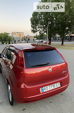 Хэтчбек Fiat Punto 2007 в 
