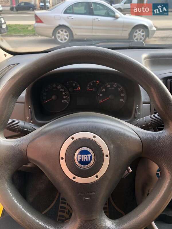 Универсал Fiat Punto 2003 в Черновцах