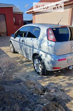 Хетчбек Fiat Punto 2012 в Умані