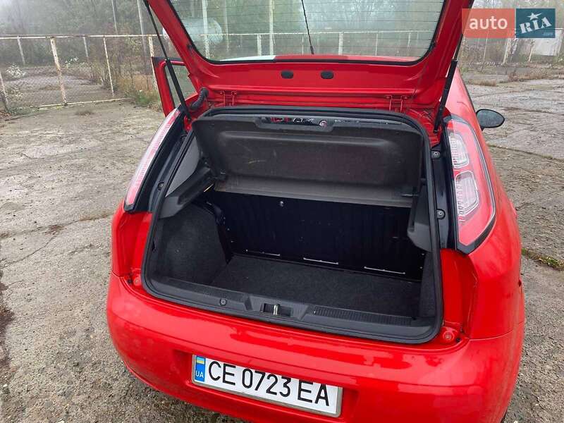 Хэтчбек Fiat Punto 2013 в Черновцах
