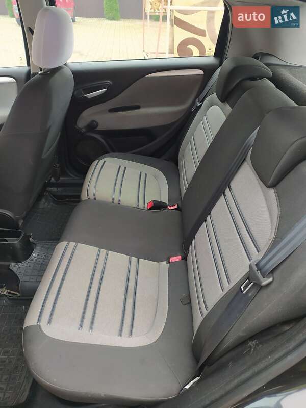 Хэтчбек Fiat Punto 2011 в Изяславе