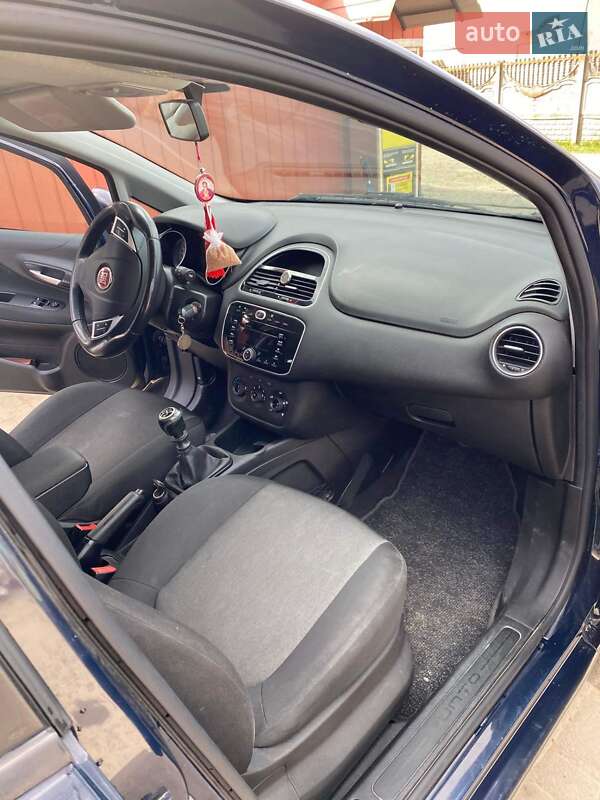Хетчбек Fiat Punto 2013 в Косові