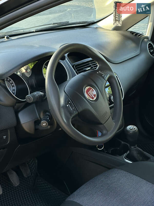 Хэтчбек Fiat Punto 2011 в Луцке