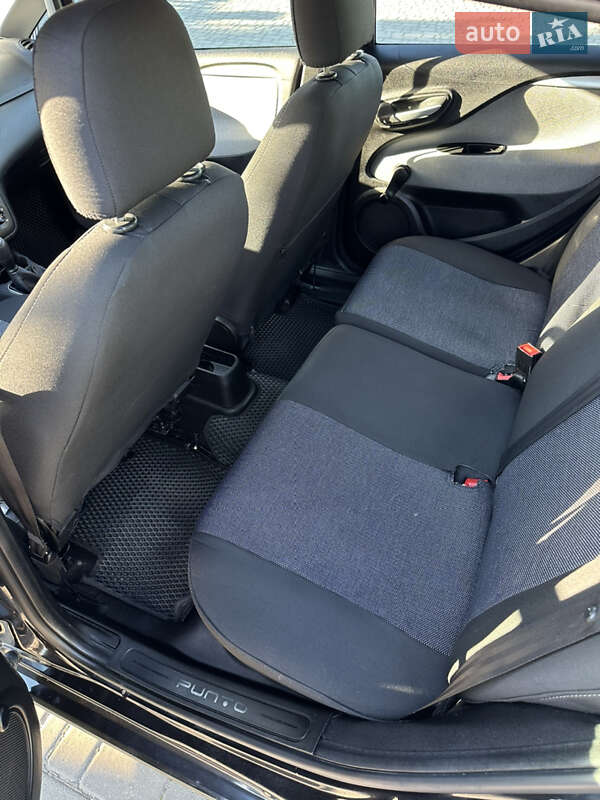 Хэтчбек Fiat Punto 2011 в Луцке