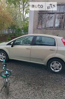 Хэтчбек Fiat Punto 2005 в 