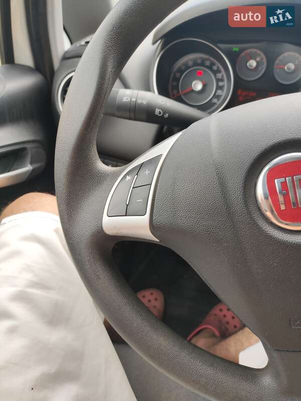 Хэтчбек Fiat Punto 2013 в Львове