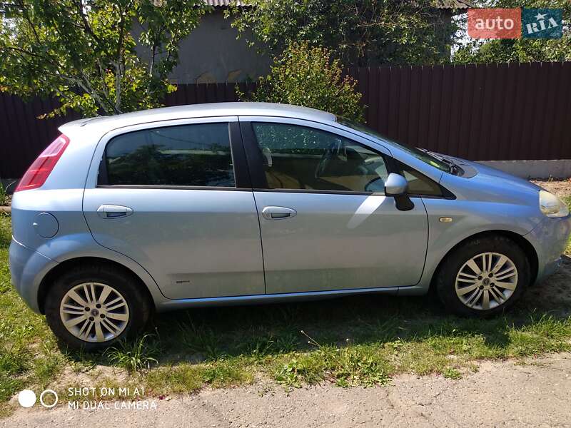 Хэтчбек Fiat Punto 2006 в Котельве