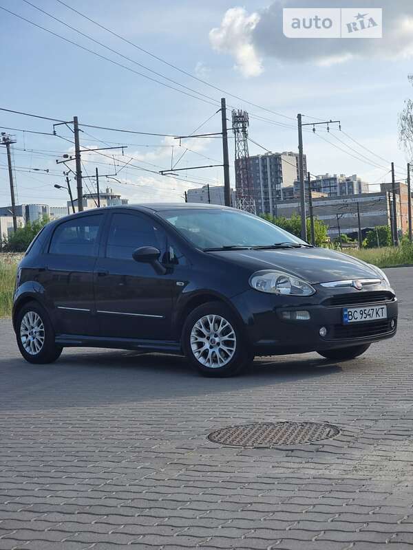 Хэтчбек Fiat Punto 2010 в Львове