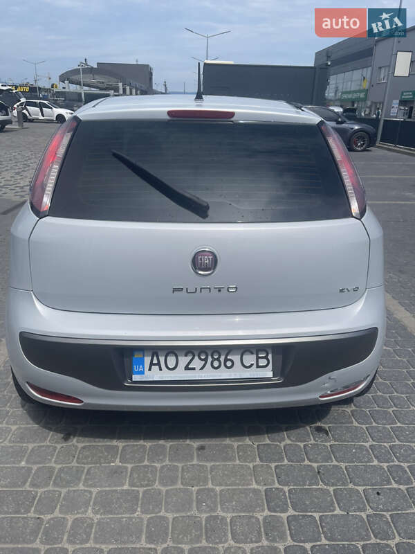 Хэтчбек Fiat Punto 2011 в Мукачево
