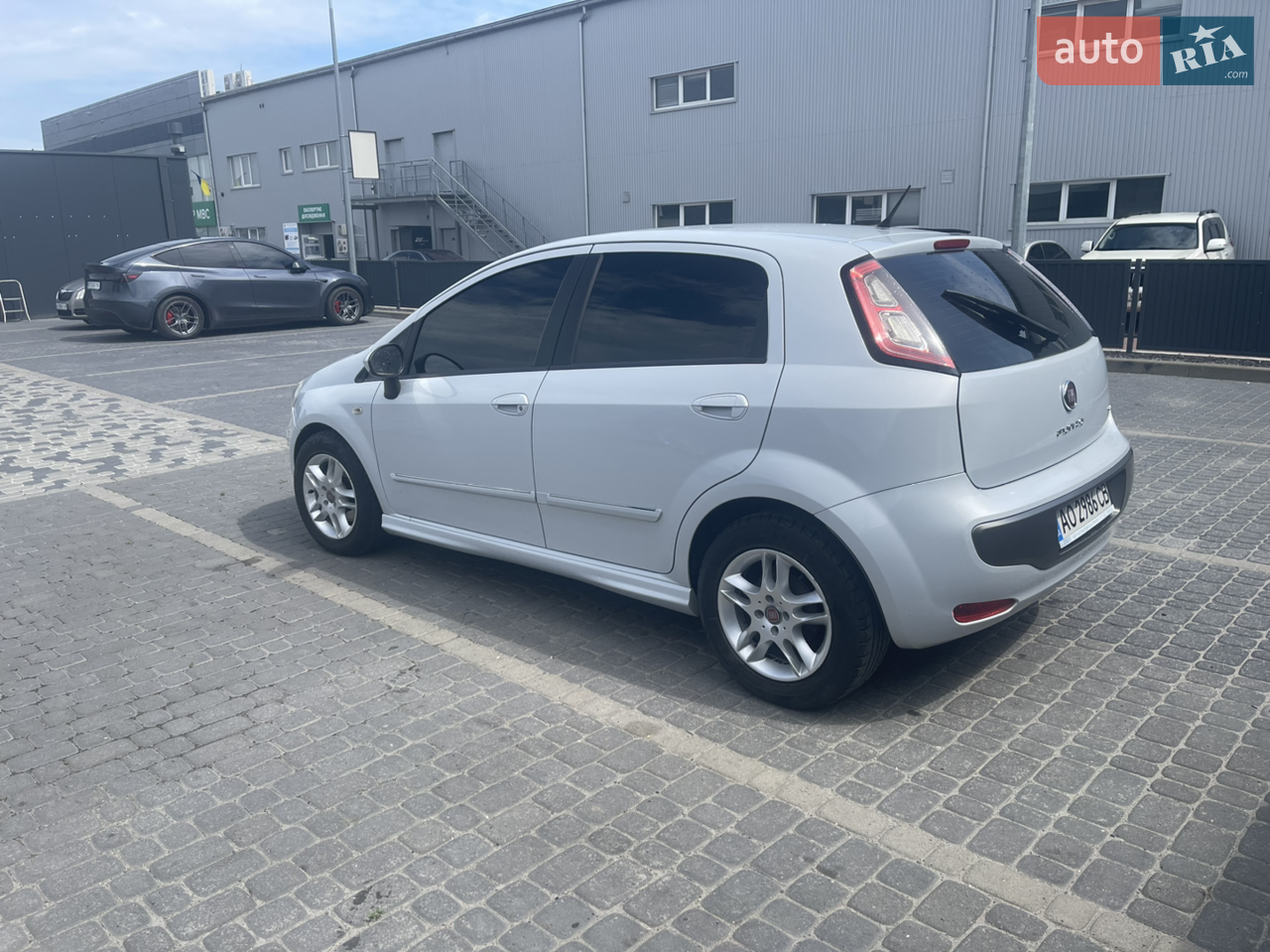 2010 Fiat Punto - мініатюра 12