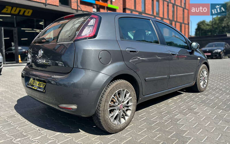 Хэтчбек Fiat Punto 2012 в Черновцах