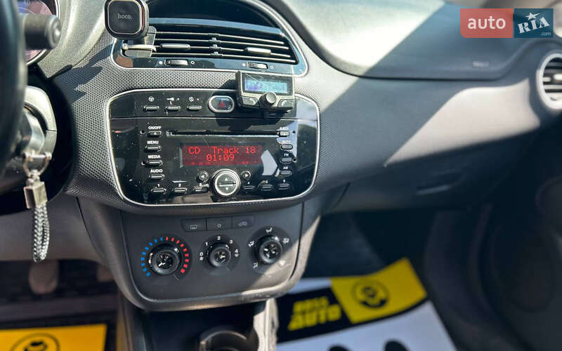 Хэтчбек Fiat Punto 2012 в Черновцах