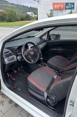 Хэтчбек Fiat Punto 2009 в 