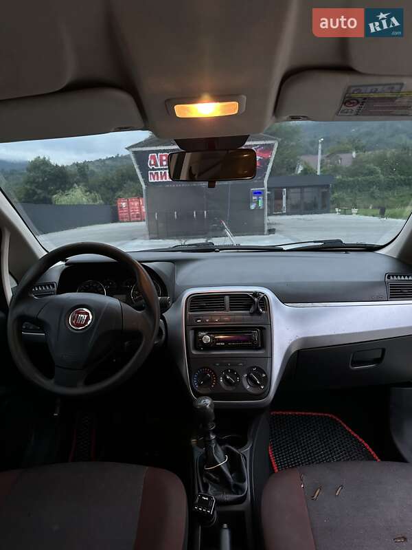 Хэтчбек Fiat Punto 2009 в Яремче