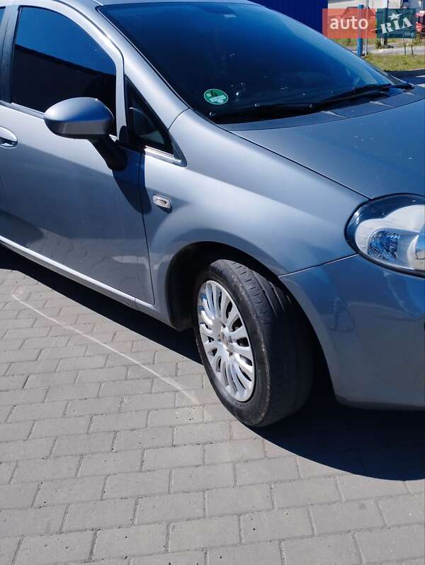 Хэтчбек Fiat Punto 2011 в Калуше